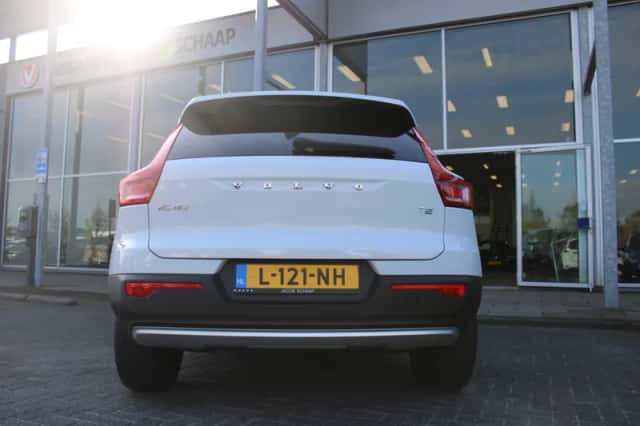 Volvo XC40 (2021) thumbnail 5