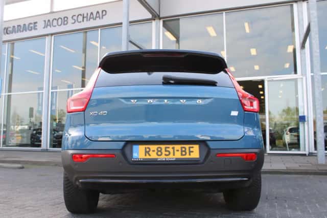 Volvo XC40 (2022) thumbnail 5