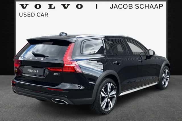 Volvo V60 (2020) thumbnail 2