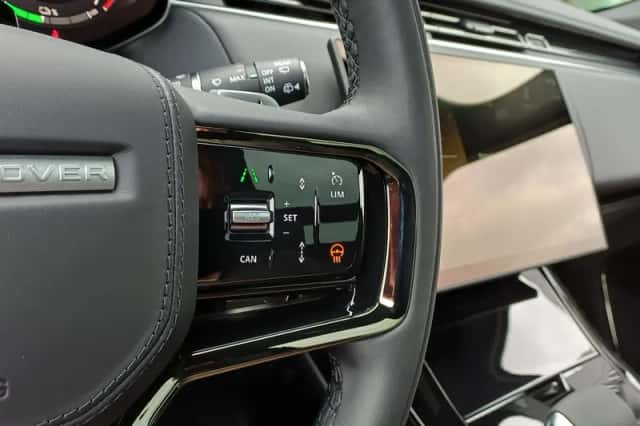 Land Rover Range Rover Sport (2026) thumbnail 4