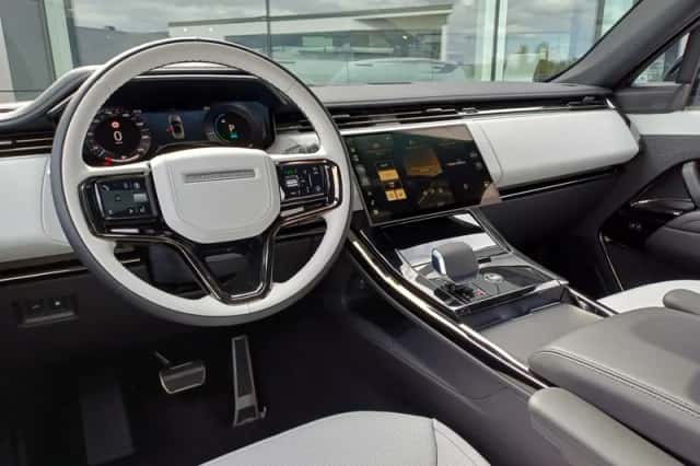 Land Rover Range Rover Sport (2026) thumbnail 2