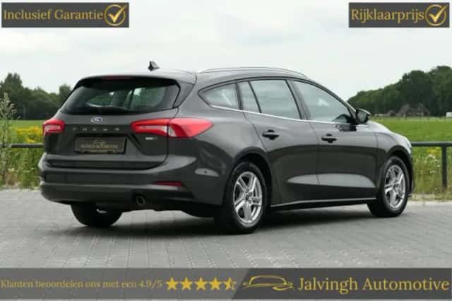 Ford Focus (2021) thumbnail 2