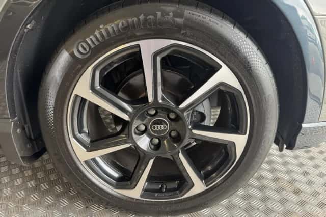 Audi Q3 (2020) thumbnail 3