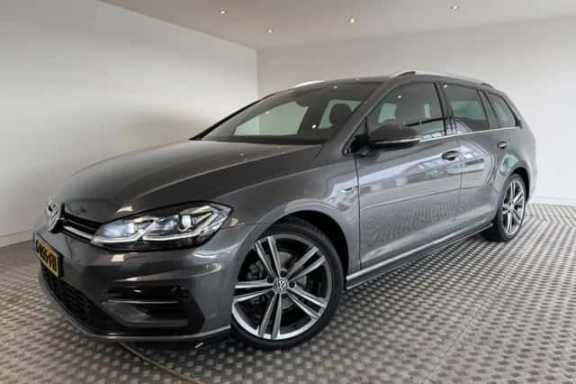 Volkswagen Golf (2019) thumbnail 1