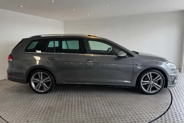 Volkswagen Golf (2019) thumbnail 6