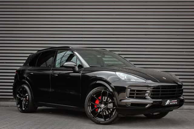 Porsche Cayenne (2018) thumbnail 2