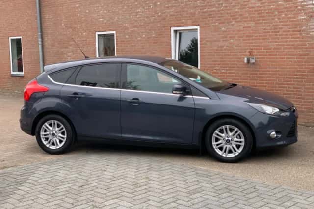 Ford Focus (2013) thumbnail 4