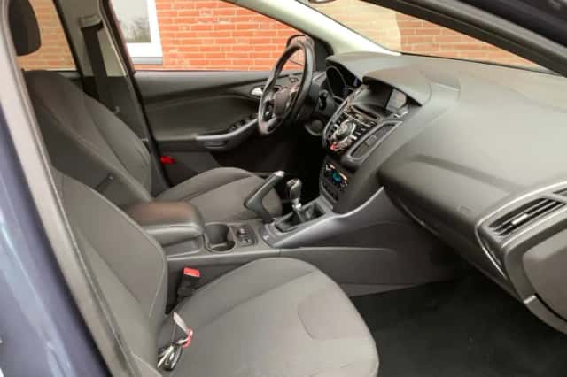 Ford Focus (2013) thumbnail 6