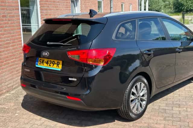 Kia Ceed (2018) thumbnail 4