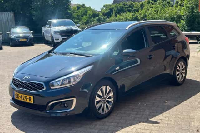 Kia Ceed (2018) thumbnail 5