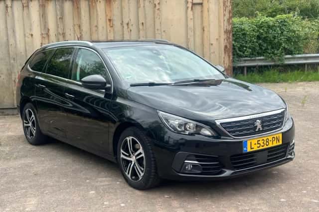 Peugeot 308 (2021) thumbnail 1