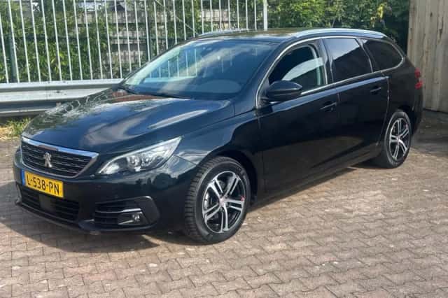 Peugeot 308 (2021) thumbnail 6