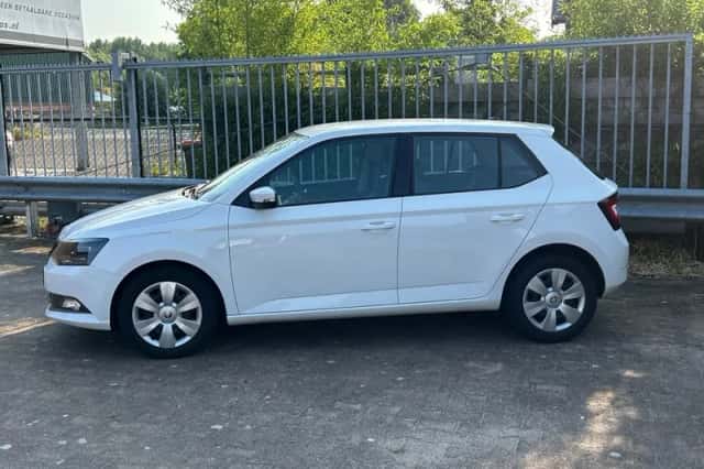 Škoda Fabia (2017) thumbnail 2