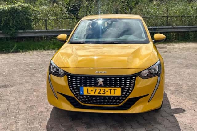 Peugeot 208 (2021) thumbnail 2