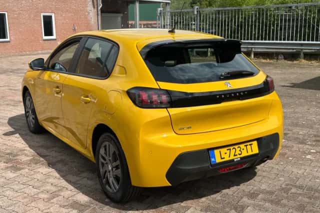 Peugeot 208 (2021) thumbnail 5
