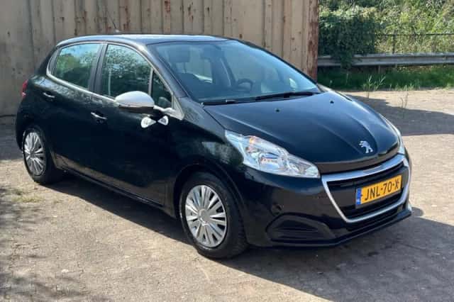 Peugeot 208 (2019) thumbnail 2