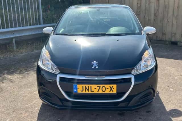 Peugeot 208 (2019) thumbnail 3