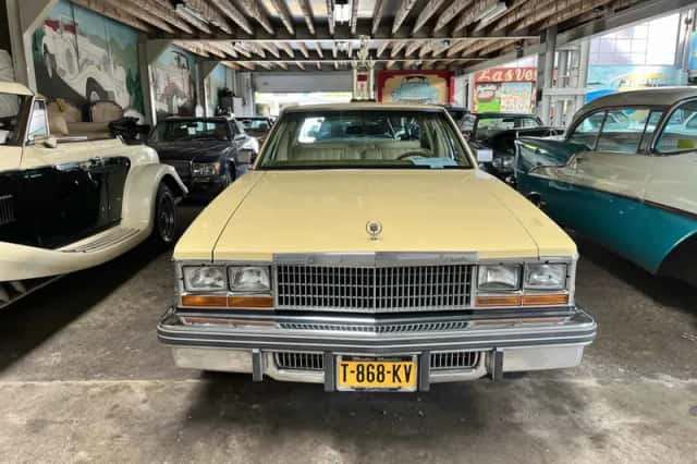 Cadillac Seville (1978) thumbnail 3