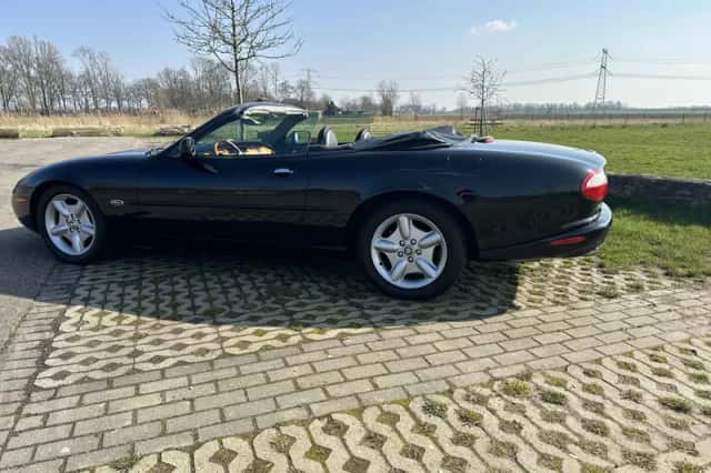 Jaguar XK8 (1998) thumbnail 6