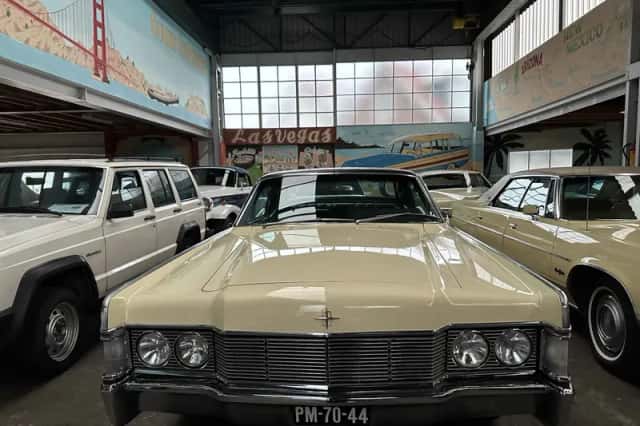 Lincoln Continental (1968) thumbnail 2