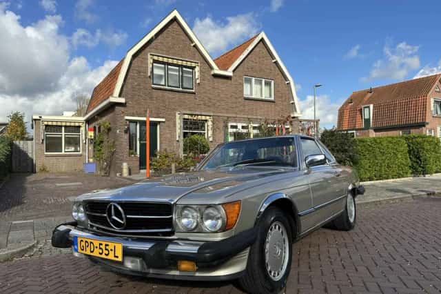 Mercedes-Benz SL-Klasse (1987) thumbnail 2