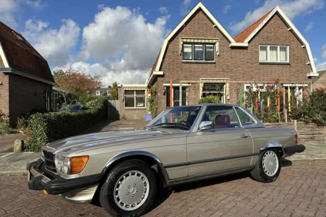 Mercedes-Benz SL-Klasse (1987) thumbnail 4