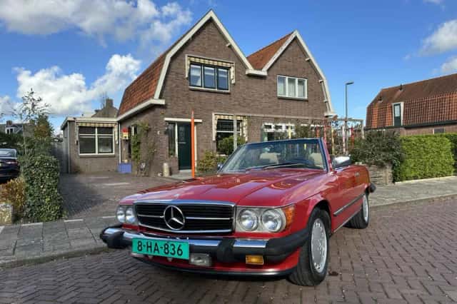 Mercedes-Benz SL-Klasse (1989) thumbnail 3