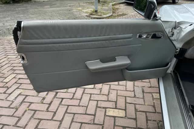 Mercedes-Benz SL-Klasse (1989) thumbnail 6