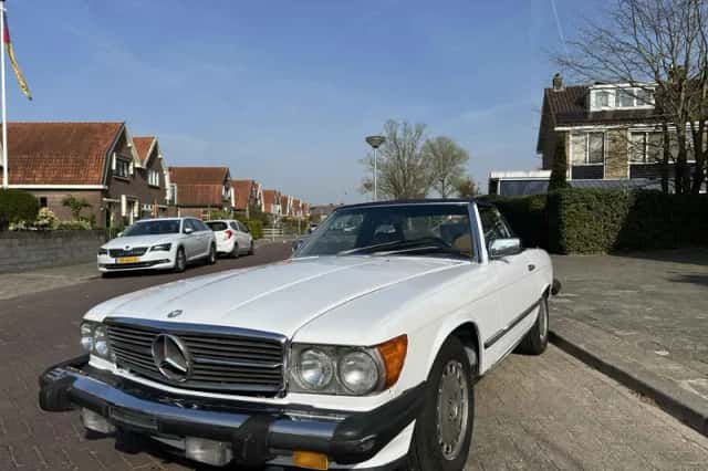 Mercedes-Benz SL-Klasse (1988) thumbnail 2