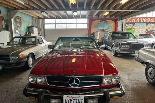 Mercedes-Benz SL-Klasse (1977) thumbnail 2