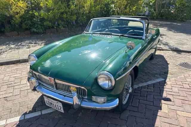 MG MGB (1968) thumbnail 1