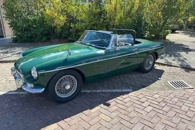 MG MGB (1968) thumbnail 3