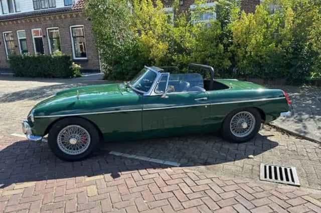 MG MGB (1968) thumbnail 4