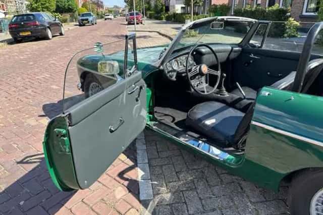 MG MGB (1968) thumbnail 6