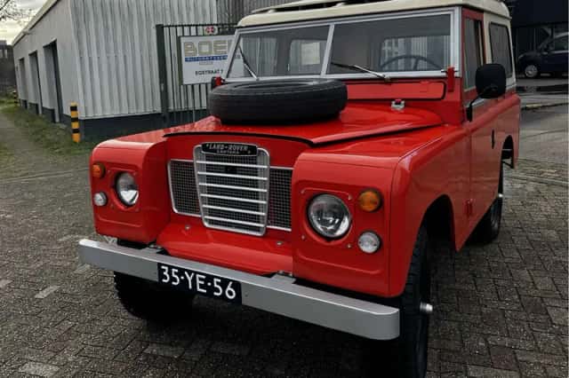 Land Rover 88 (1977) thumbnail 1