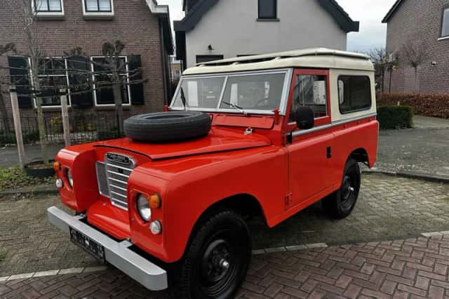Land Rover 88 (1977) thumbnail 5