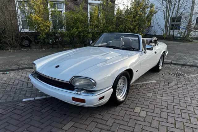 Jaguar XJ (1994) thumbnail 1