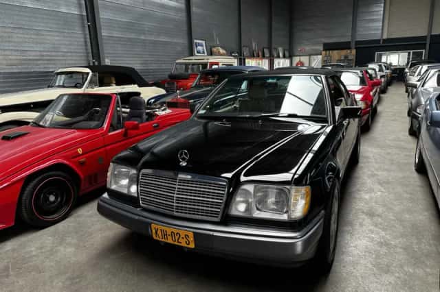 Mercedes-Benz E-Klasse (1995) thumbnail 1