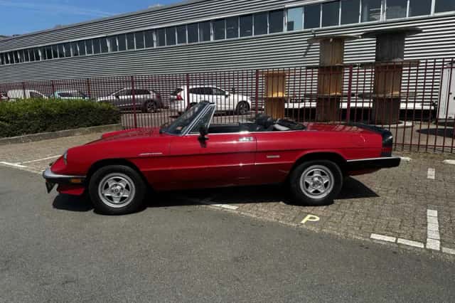 Alfa Romeo Spider (1986) thumbnail 5