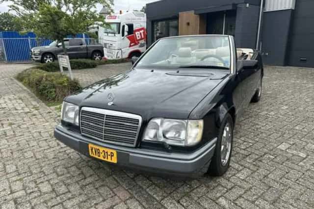 Mercedes-Benz E-Klasse (1994) thumbnail 1