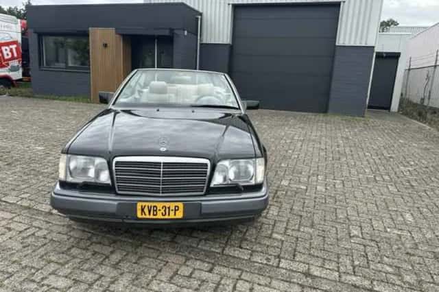 Mercedes-Benz E-Klasse (1994) thumbnail 2
