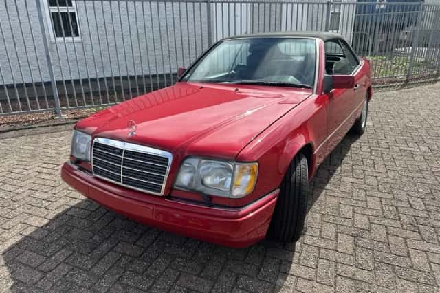 Mercedes-Benz E-Klasse (1994) thumbnail 2