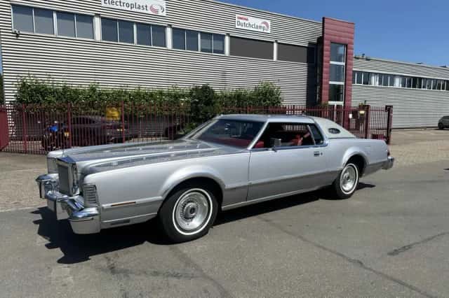 Lincoln Continental (1975) thumbnail 4