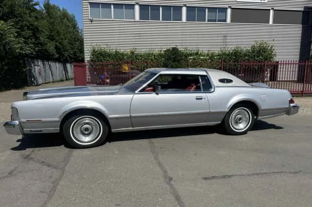 Lincoln Continental (1975) thumbnail 6