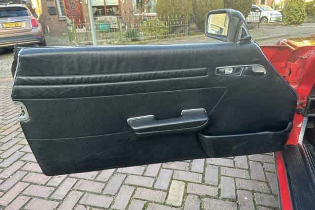Mercedes-Benz SL-Klasse (1987) thumbnail 4