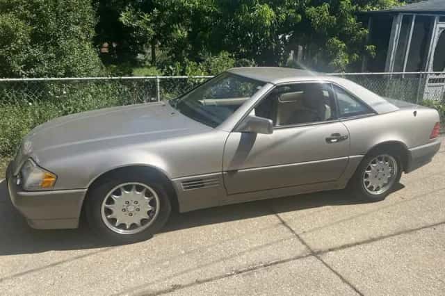 Mercedes-Benz SL-Klasse (1995) thumbnail 2