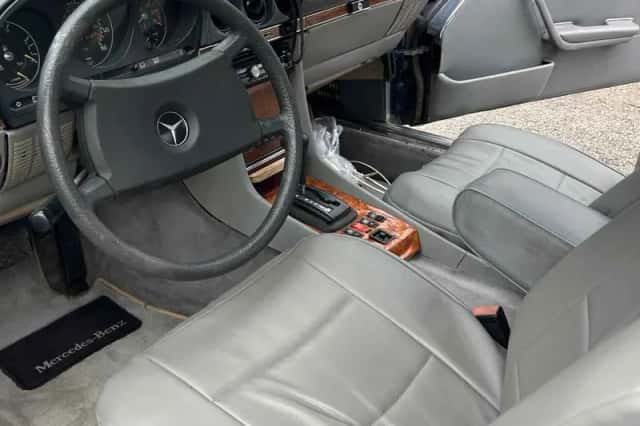 Mercedes-Benz SL-Klasse (1984) thumbnail 4