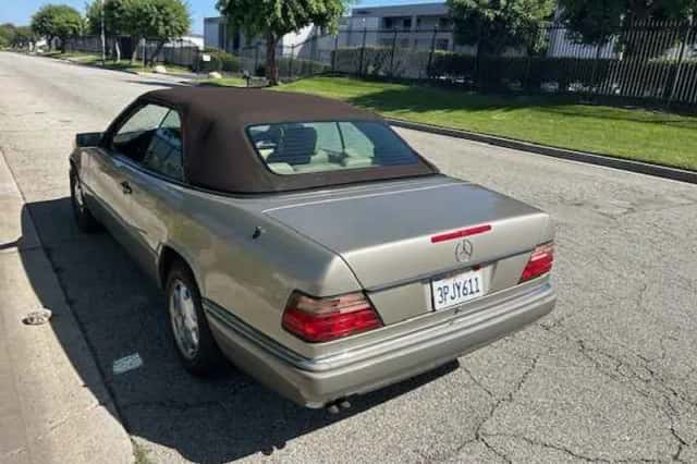 Mercedes-Benz E-Klasse (1995) thumbnail 3