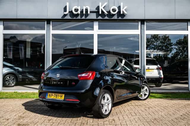 SEAT Ibiza (2017) thumbnail 2