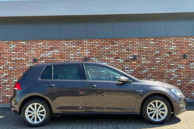 Volkswagen Golf (2015) thumbnail 4